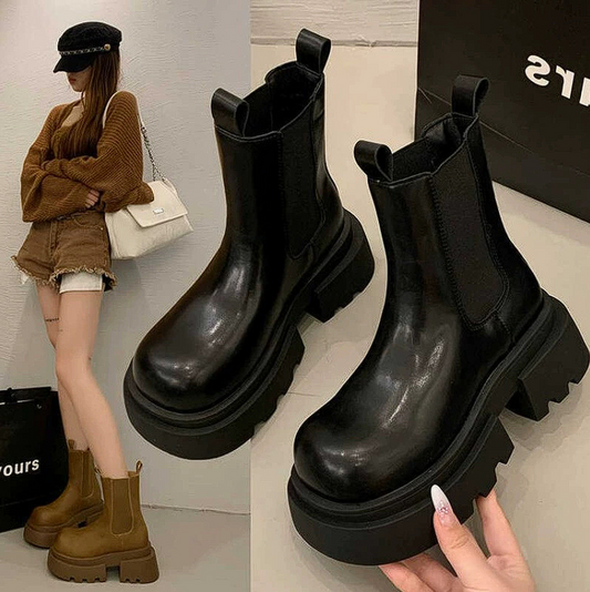 Chelsea - Designer-Stiefel mit auffälliger Sohle